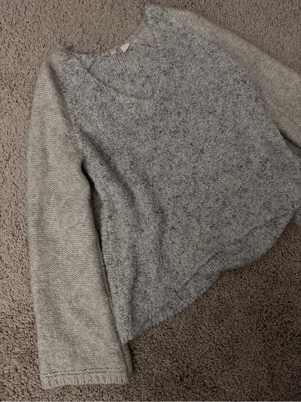 Anthropologie Moth V-Neck Women's Sweater in Heather Gray with Bell Sleeves - Picture 3 of 8